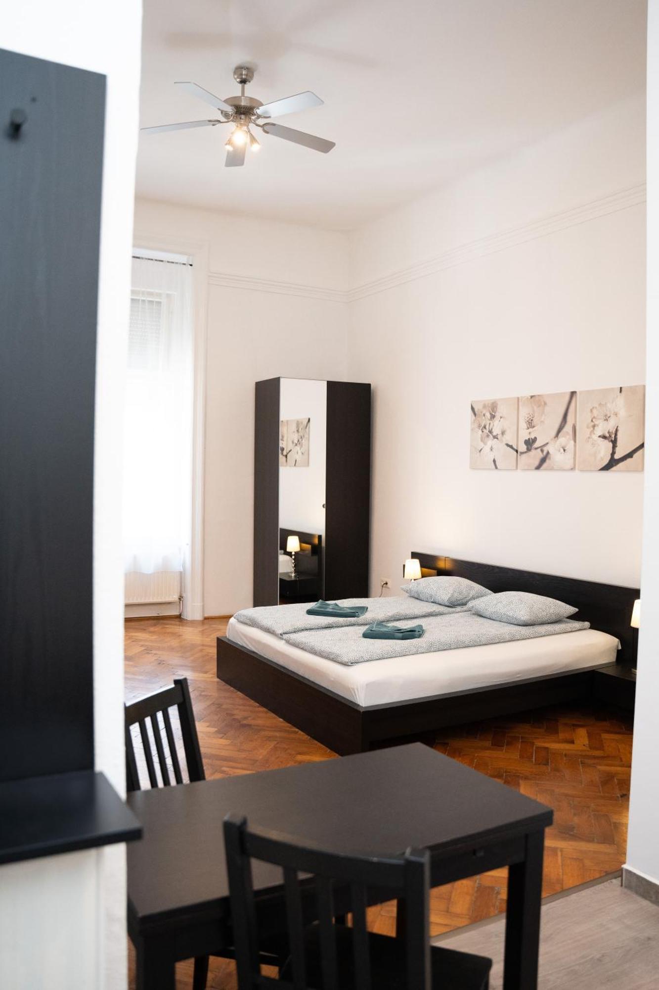 Daphne Deluxe Apartment Budapest Luaran gambar