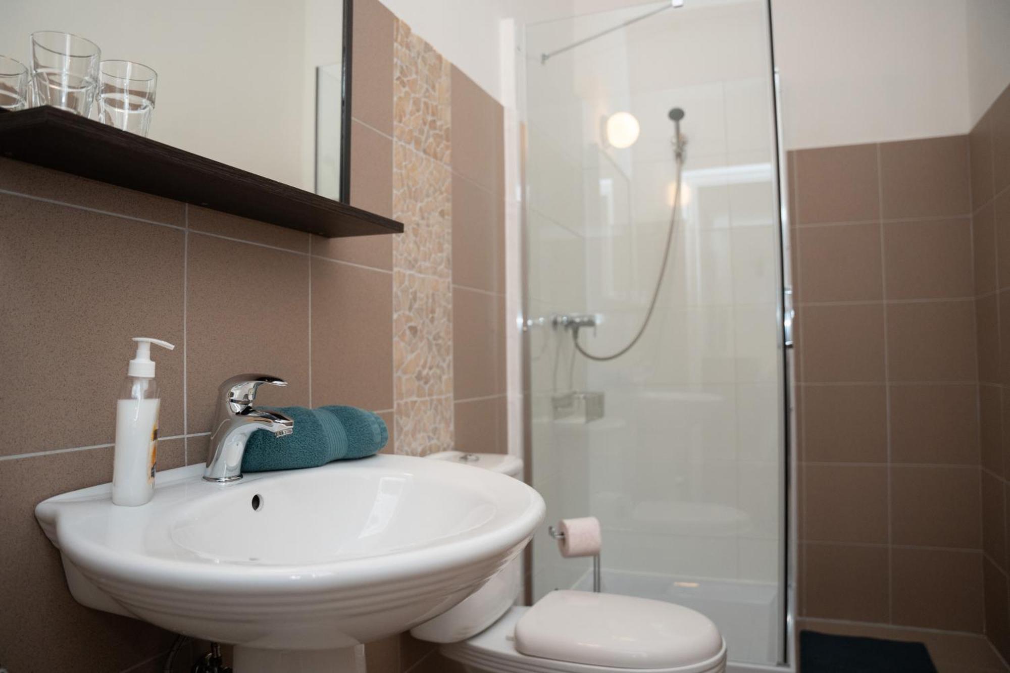 Daphne Deluxe Apartment Budapest Luaran gambar